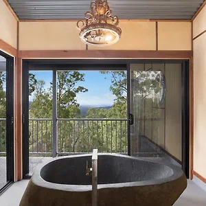 Lodge Gold Coast Tree, Neranwood